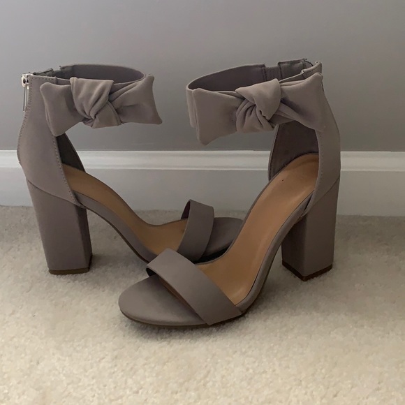 Heels - Picture 2 of 2